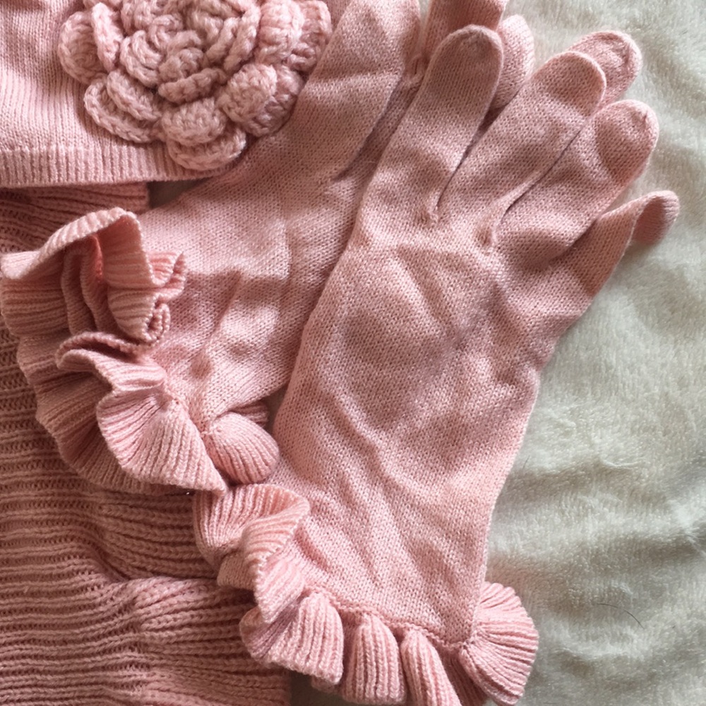 Land's End cherry pink ruffle scarf hat globes - Picture 5 of 8